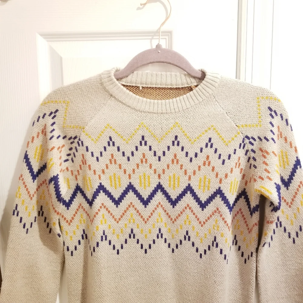 Embroidered Vintage Beige Sweater - Picture 3 of 11